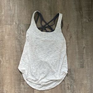 Lululemon tank top w/ built in sports bra
